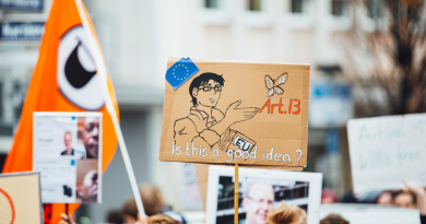 Cum a influențat social media comunicarea politică? Cum a influențat social media comunicarea politică?